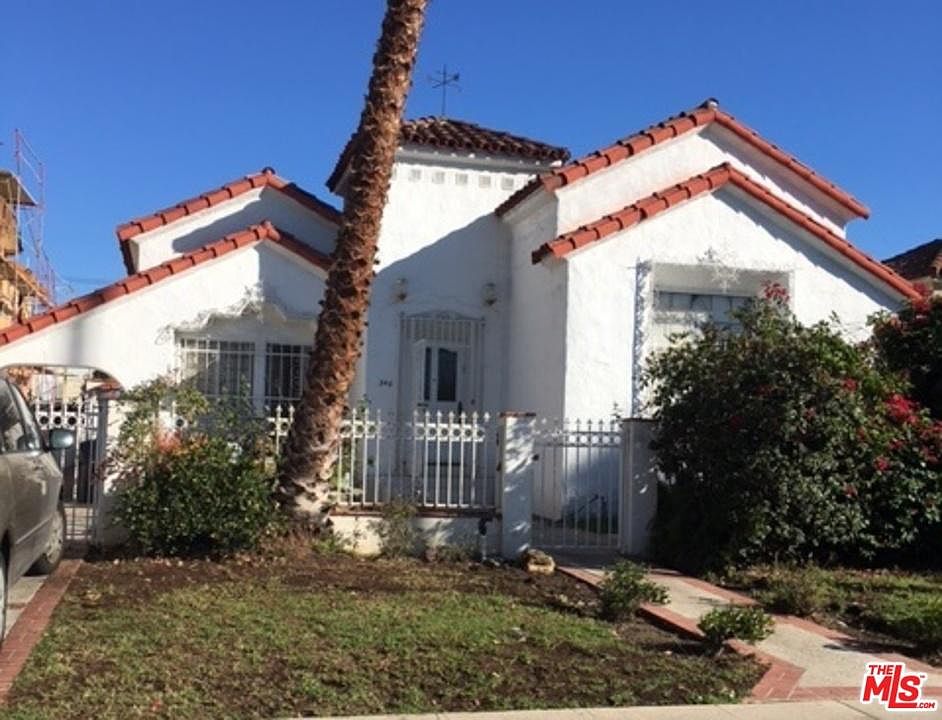 1st image of 340 N Poinsettia Pl