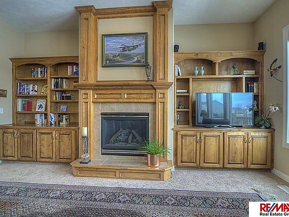 21502877_4