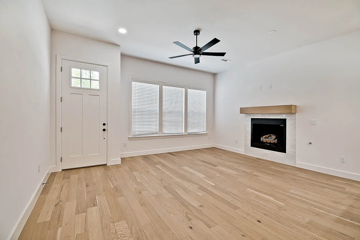 510 W Persimmon St - 1 — Photo 3