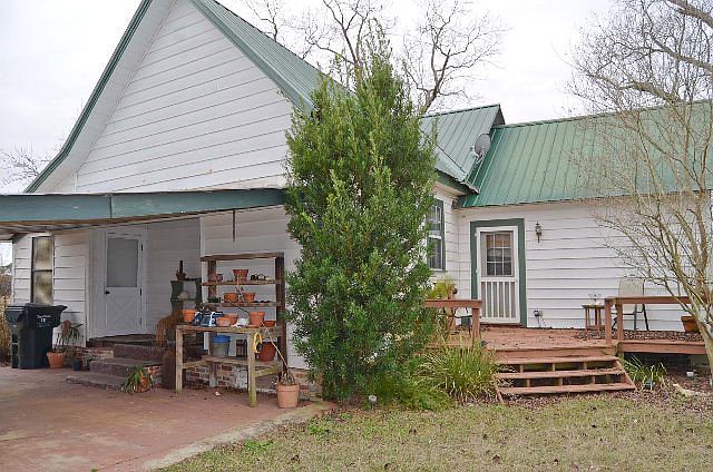 2nd image of 459 Bob Taylor Rd