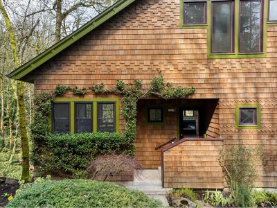 3909 NW Thurman St, Portland, OR, 97210