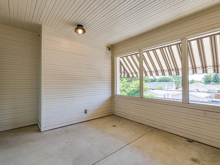 2837 Hemphill St #203 — Photo 25