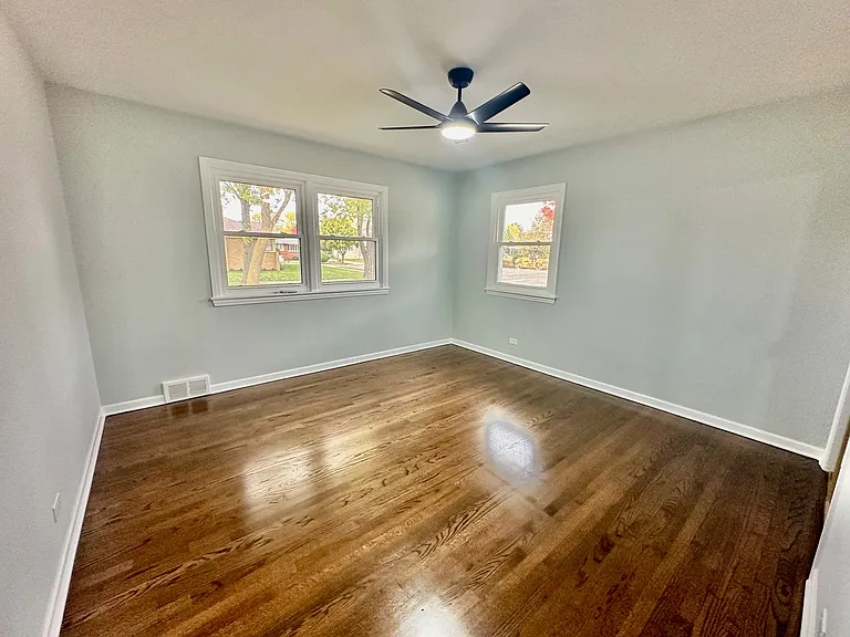 8129 W Courtland Ave — Photo 7