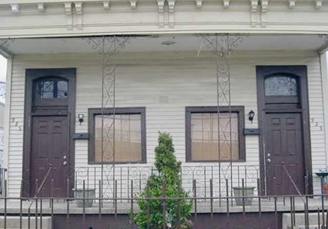 1st image of 923 Thalia St