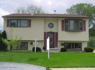 1808 Cascade St NW, Rochester, MN 55901