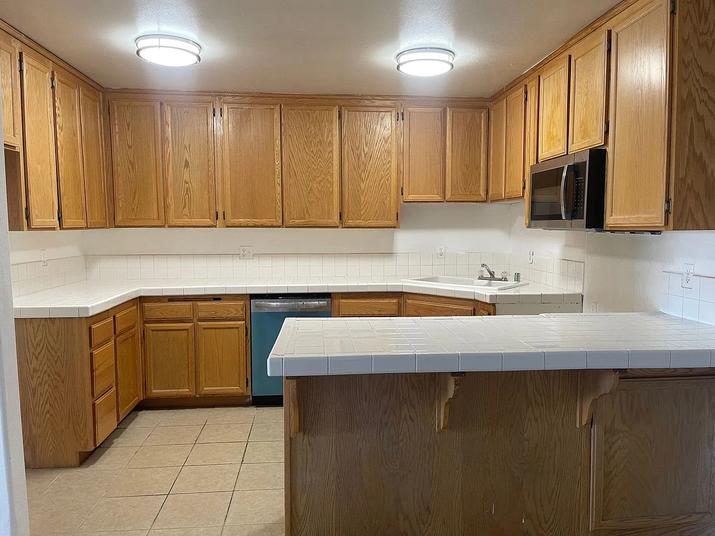 9548 Sally Ave — Photo 2