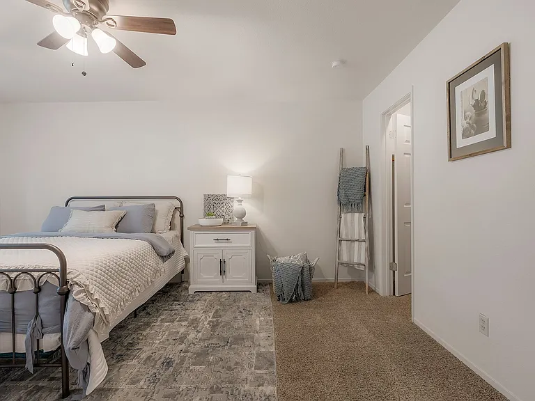 Oak Meadow Apartments — Photo 12