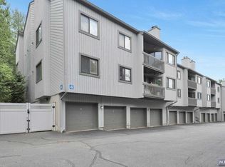 210 Magnolia Rd, Ramsey, NJ 07446