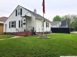 704 1st St SW, Mason City, IA 50401