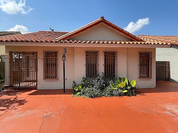 2nd image of 10214 NW 125th St
