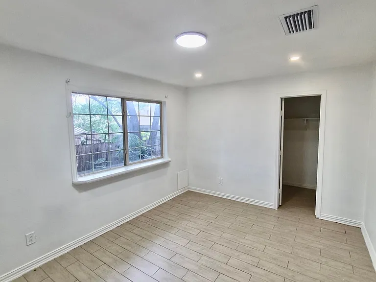 5013 Copperbend Blvd — Photo 11