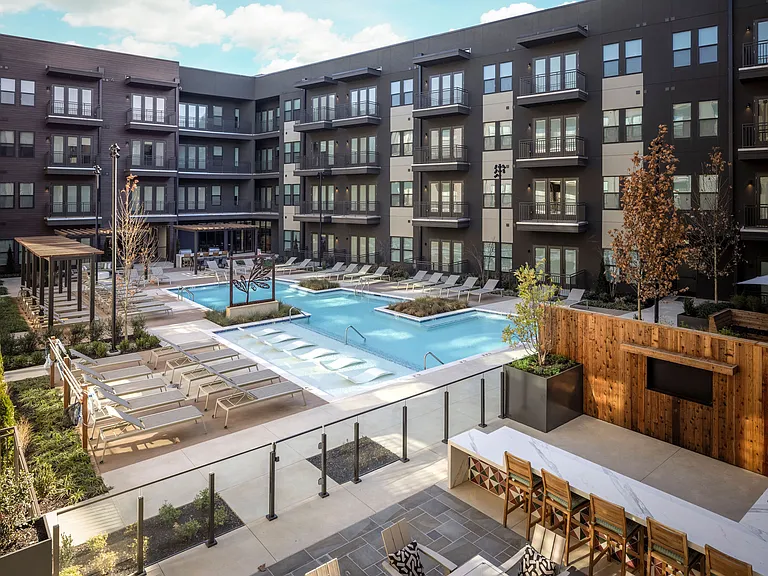 Residences at OAK — Photo 14