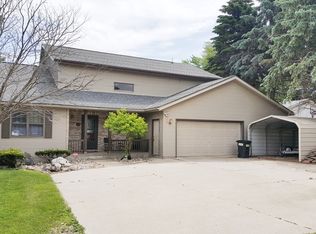 115 Spring Ct, Storm Lake, IA 50588