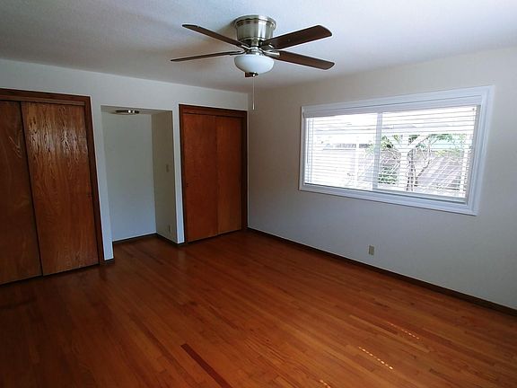 5th image of 2209 E South Redwood Dr