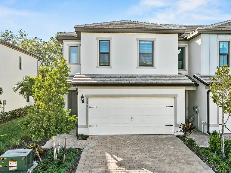 4274 Sonoma Oaks Cir — Photo 31