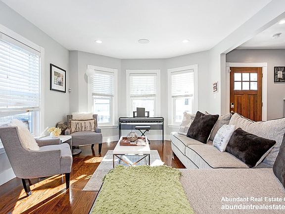 4th image of 5 Hume Ave