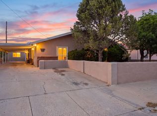 5607 Alta Vista Ct SW, Albuquerque, NM 87105