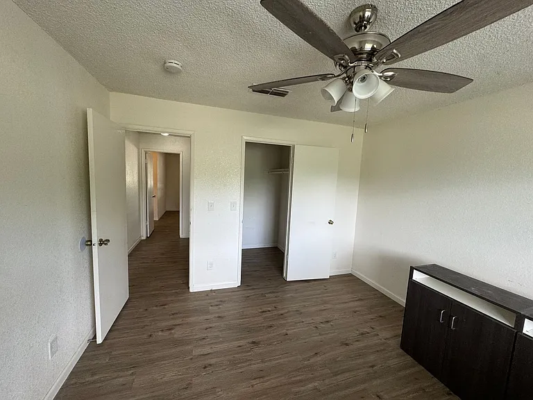 21293 E American Ave — Photo 9