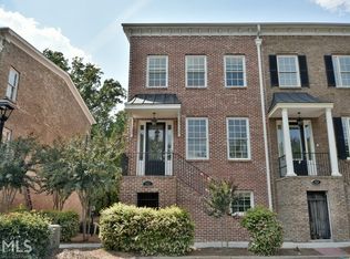 933 Persimmon Point, Sandy Springs, GA 30328