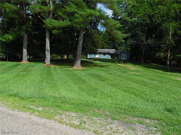 3rd image of 987 Hocking Rd