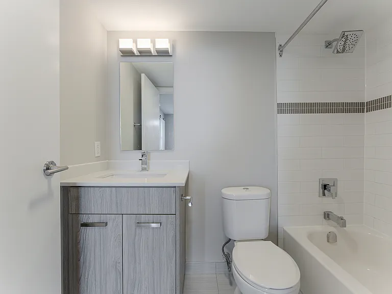 88 Erskine Ave — Photo 7