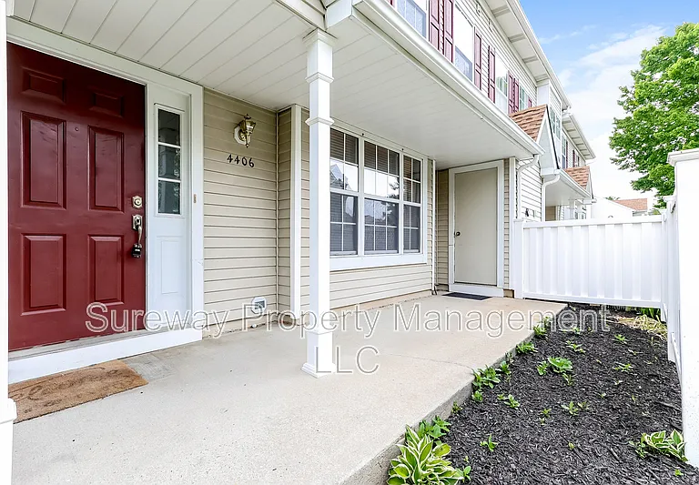 4406 Aberdeen Ln — Photo 3