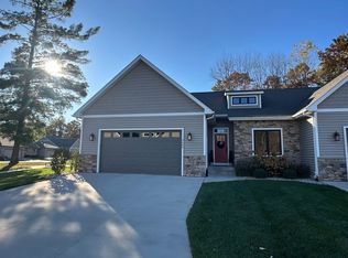 5409 Greenridge Dr, Midland, MI