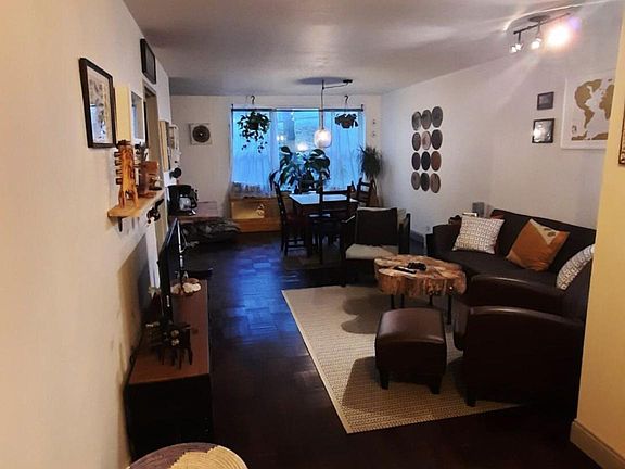 4th image of 110 Dehaven Dr