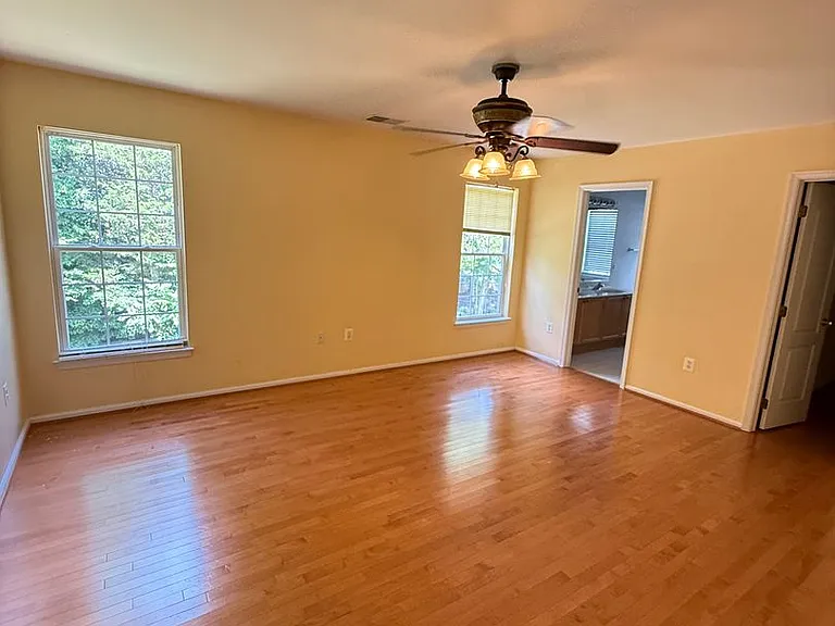 5106 Higgins Dr — Photo 10
