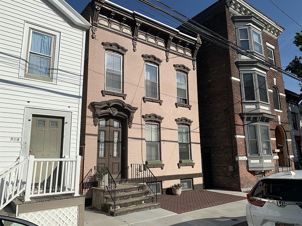 1st image of 316 1st St