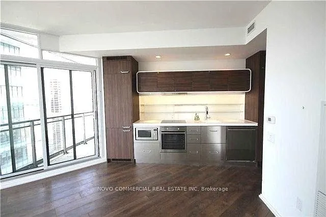 45 Charles St E #4802 — Photo 3