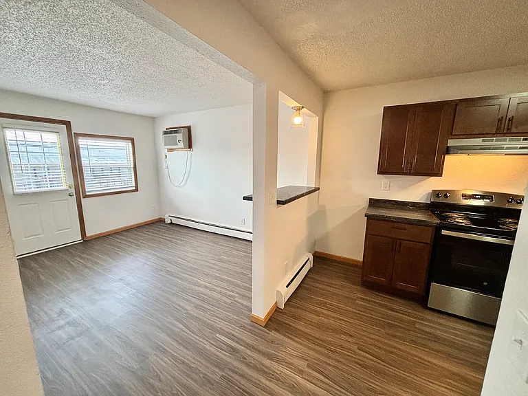 1023 Fiedler Ln #5 — Photo 3