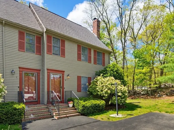 736 Mount Hope St #4, North Attleboro, MA 02760