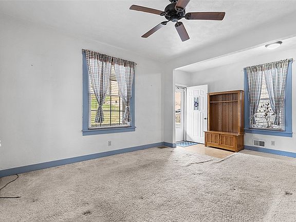 4th image of 537 Woodmont Ave