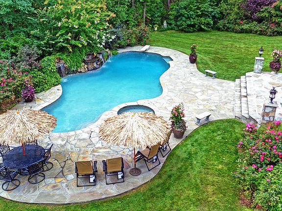 4th image of 2274 Maple Manor Ct