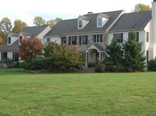 18 Great Woods Ln, Malvern, PA 19355