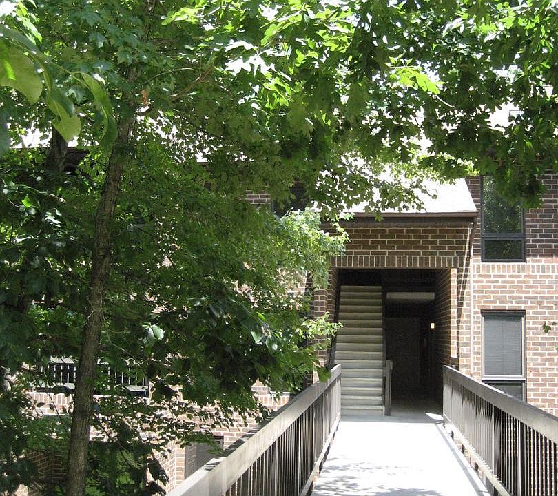 1st image of 23250 Chestnut Oak Ct #12C