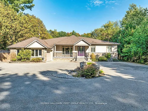 15 Shepherd Rd, Whitby, ON L1M 1G8