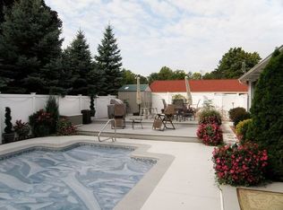 16180 Dragoon Trl, Mishawaka, IN 46544
