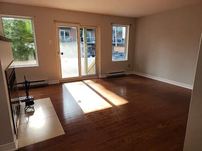3 bed, 1.5 bath, 1400 sqft, $2,400 — Photo 3