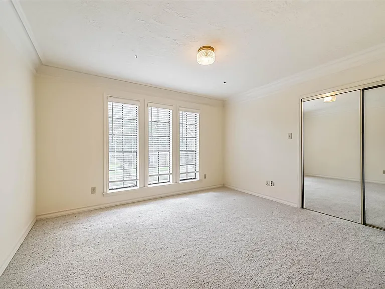 1410 Osborne Dr — Photo 23