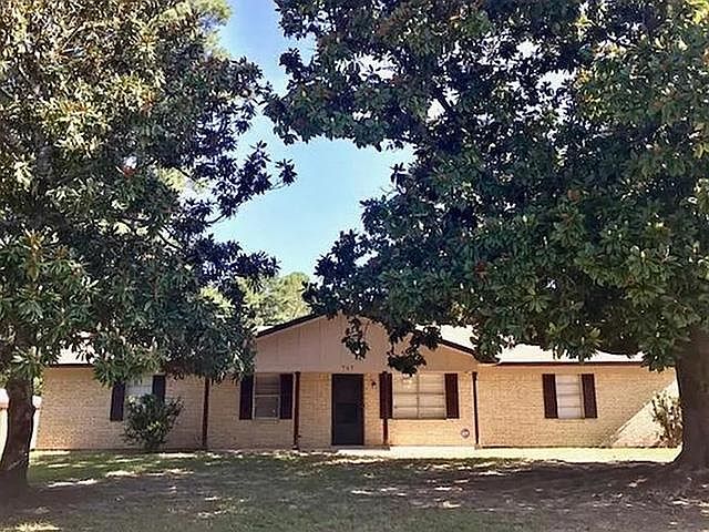 1st image of 707 Vicky Dr