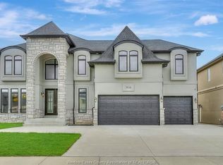 3934 Lasalle Woods Blvd, Lasalle, ON N9H 0L6