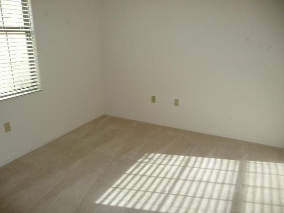 4th image of 3917 S Calle Viva