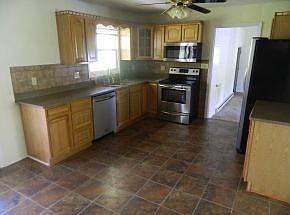 3rd image of 2517 Volunteer Pkwy
