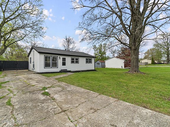3rd image of 9304 New Maple Rd
