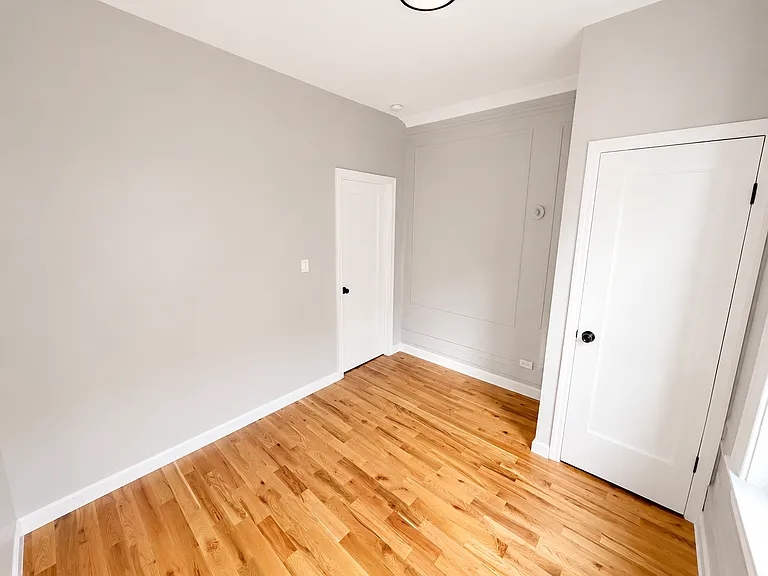 61 Cleveland St — Photo 18