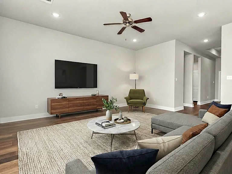 10515 Moon Valley Ln — Photo 1