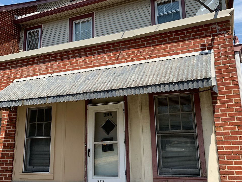1st image of 39 Washington St #4