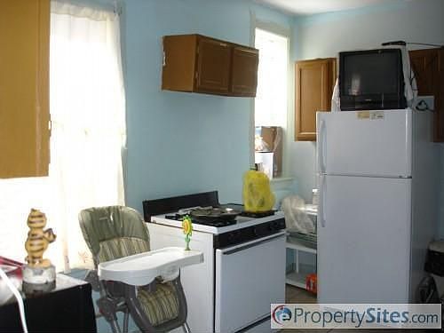 5th image of 1646 N Linder Ave